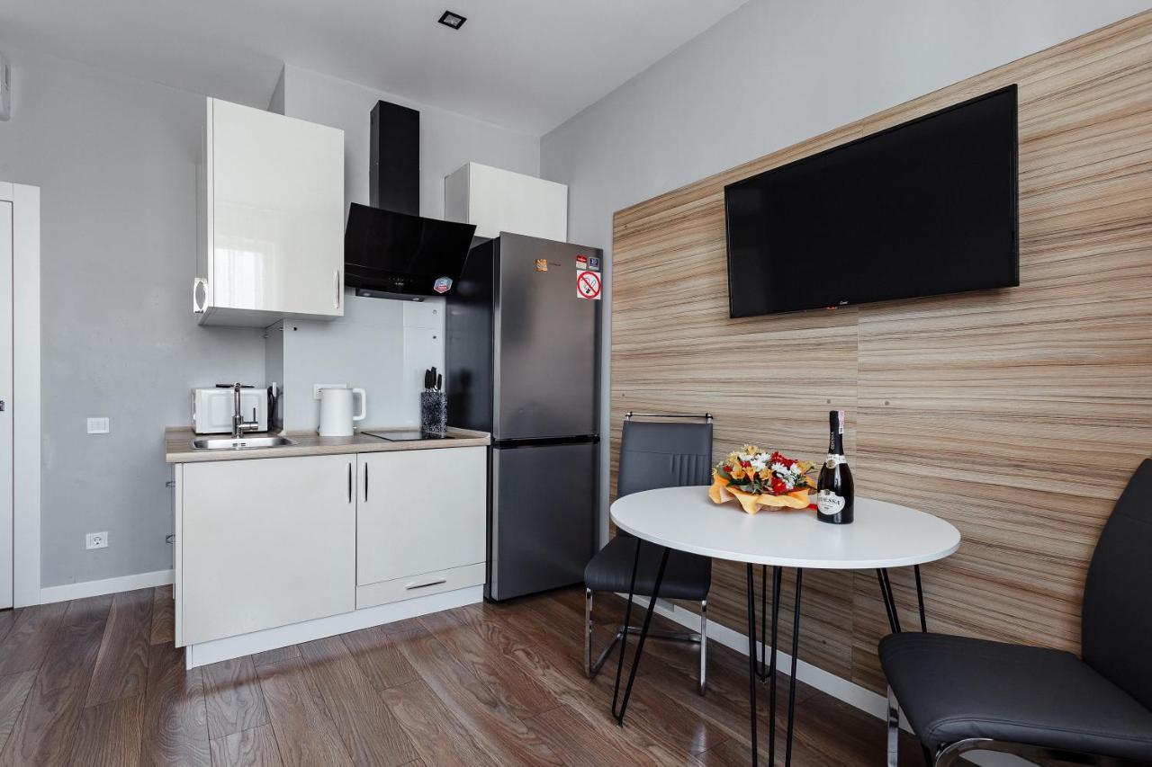 White Apartment In 12 Floor โอเดสซา ภายนอก รูปภาพ